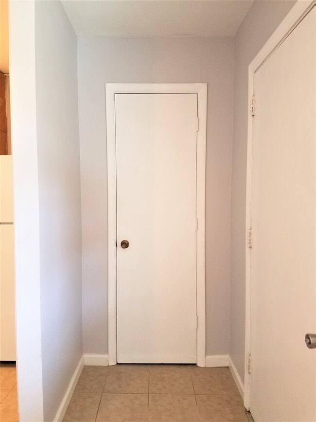 Building Photo - 109 Forest Lake Ln