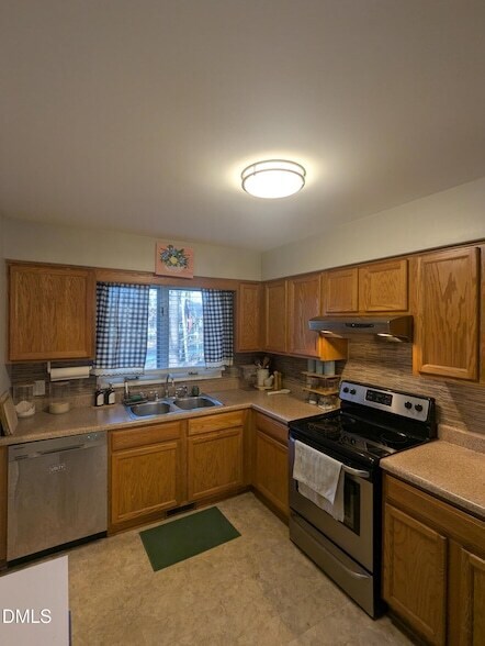 Building Photo - 5513 Kaplan Dr