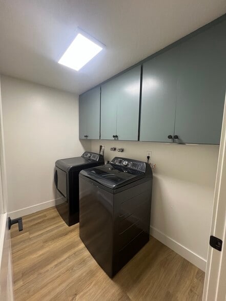 Building Photo - 2600 E Harrison Ave