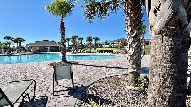 Building Photo - 421 Disa Dr