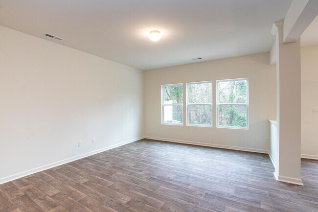 Building Photo - 14082 Clayborn St