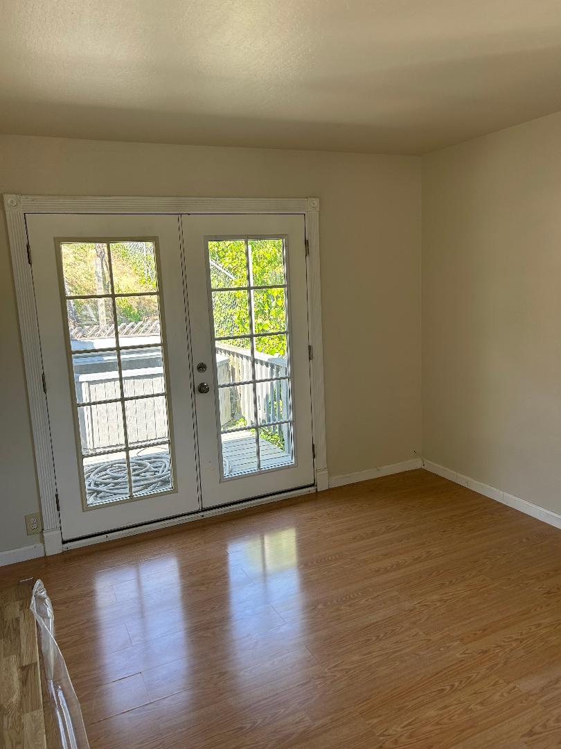 Building Photo - 55 Park Cir