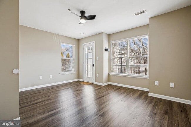 Building Photo - 8 Crusader Ct