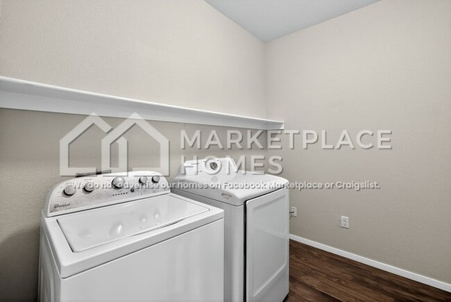 Building Photo - 5066 W Claxton Cir