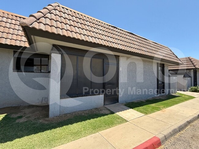 Building Photo - 9021 W Elm St