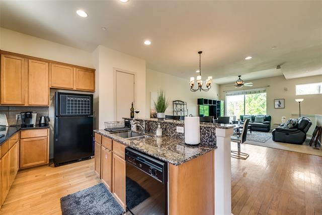 Building Photo - 2718 Floyd St