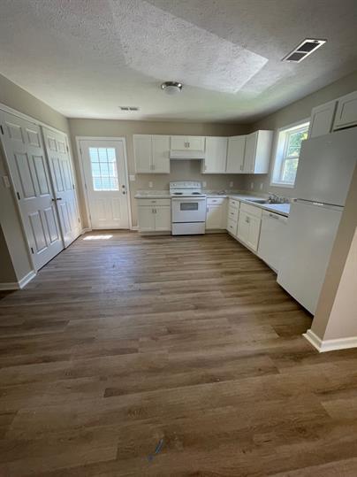 Building Photo - 1831 Schaffer St