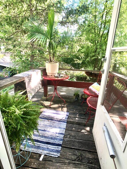 Building Photo - 1817 Spohn Ave