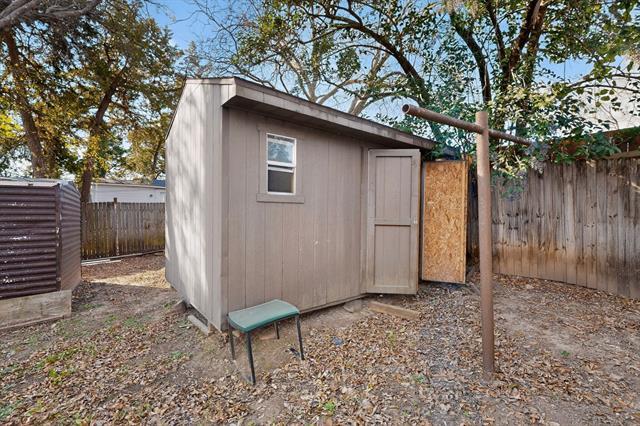 Building Photo - 1108 Winters St