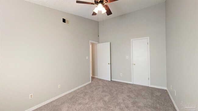Building Photo - 9345 Chisholm Rd