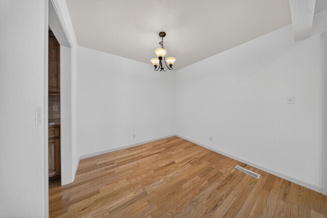 Building Photo - 5715 E 64th St