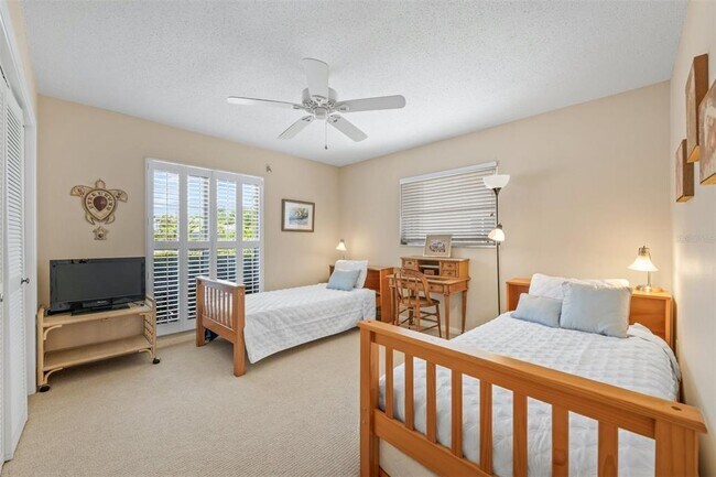 Building Photo - 614 Gladstone Ln