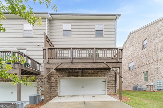 Building Photo - 2252 Talmai Dr