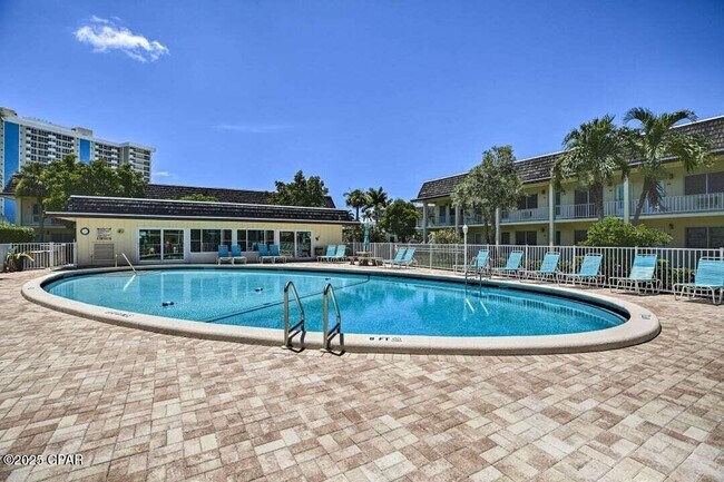 Building Photo - 17670 Front Beach Rd