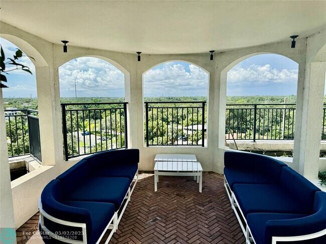 Building Photo - 610 W Las Olas Blvd