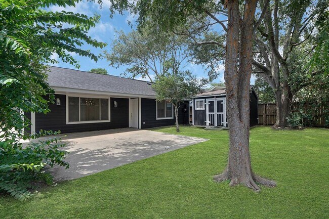 Building Photo - 23939 Griffin House Ln