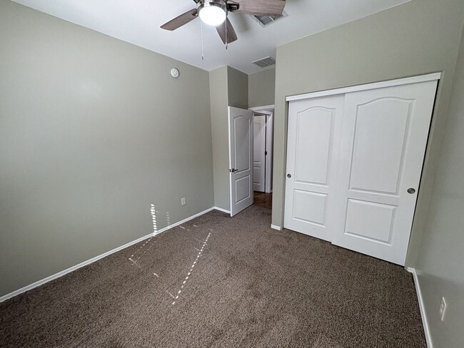 Building Photo - Move in ready Vail School District