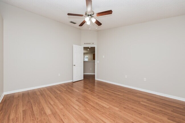 Building Photo - 10303 Frog Pond Dr