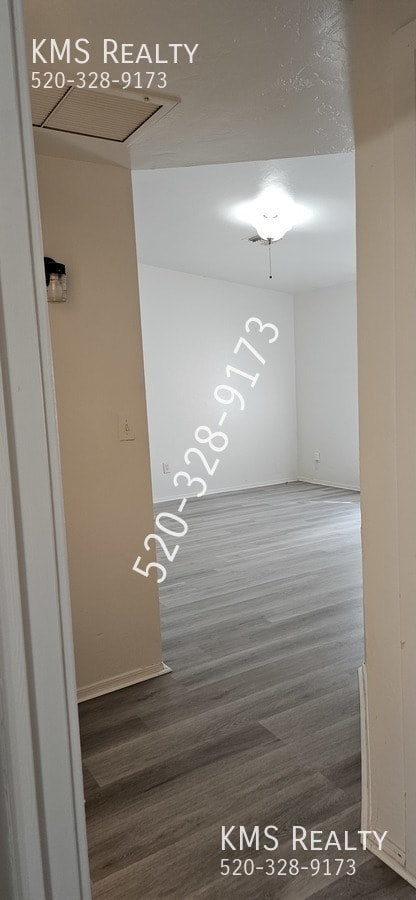 Building Photo - 1616 N Mohave Ave