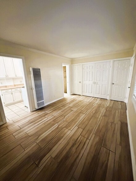 Building Photo - 5007 E Ocean Blvd