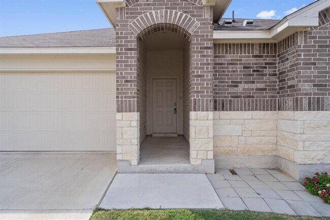 Building Photo - 108 Ragnar Dr