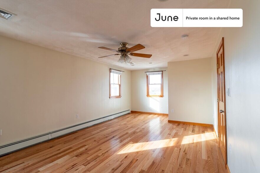 Building Photo - Room in Shared 5 bed/2 bath home