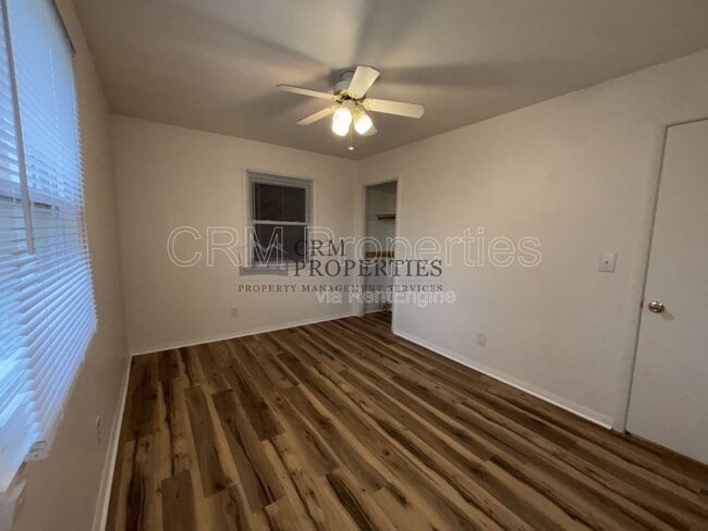 Building Photo - 811 Miami Blvd