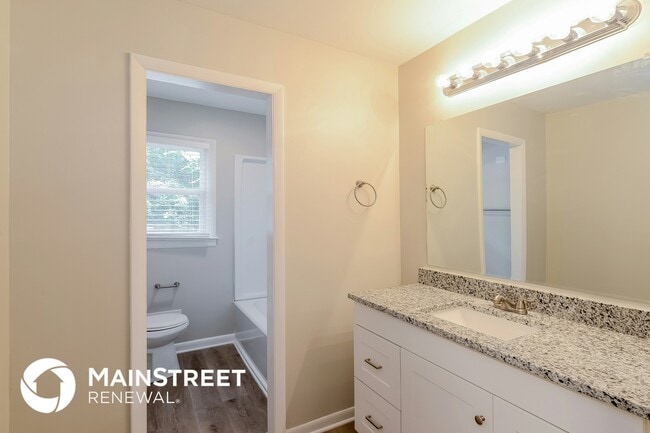 Building Photo - 2940 Wesleyan Ln