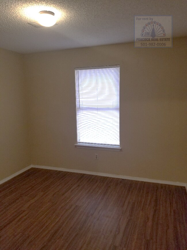 Building Photo - 20 Fieldcrest Ln