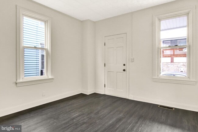 Building Photo - 3 Bedroom North Steelton