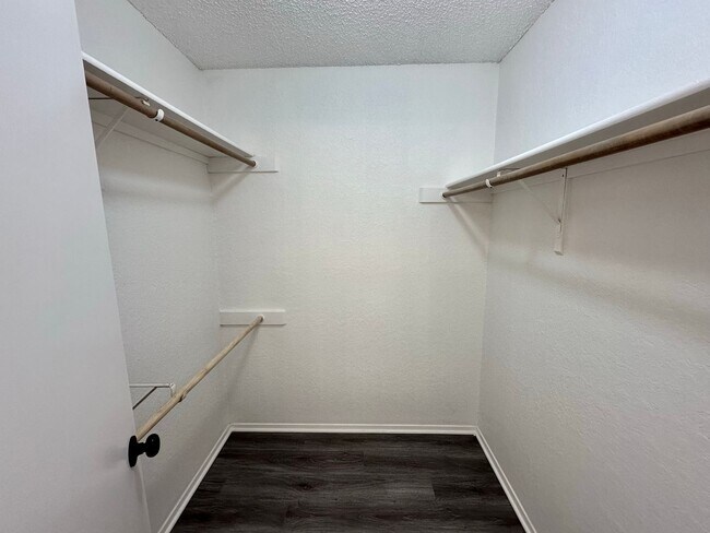 Building Photo - 225-227 Kettler