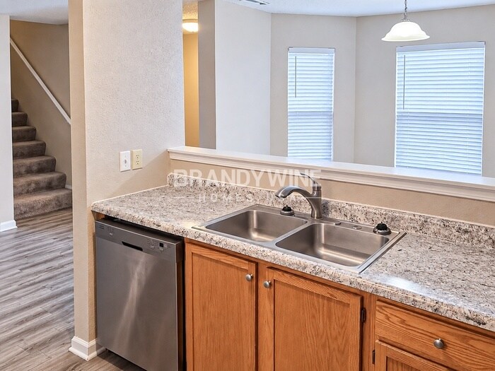 Building Photo - 4485 Redcliff N Ln