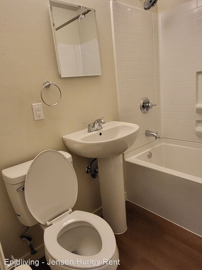 Building Photo - 2 br, 1 bath House - 1926 MOSHER DRIVE APT D