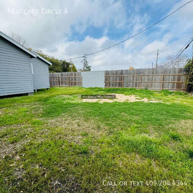 Building Photo - 1 Lutcher Circle A