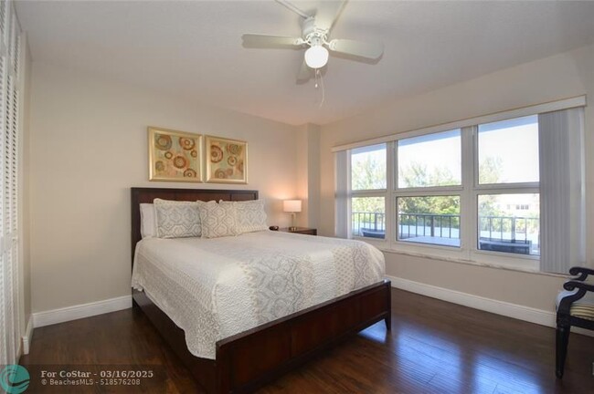 Building Photo - 405 N Ocean Blvd