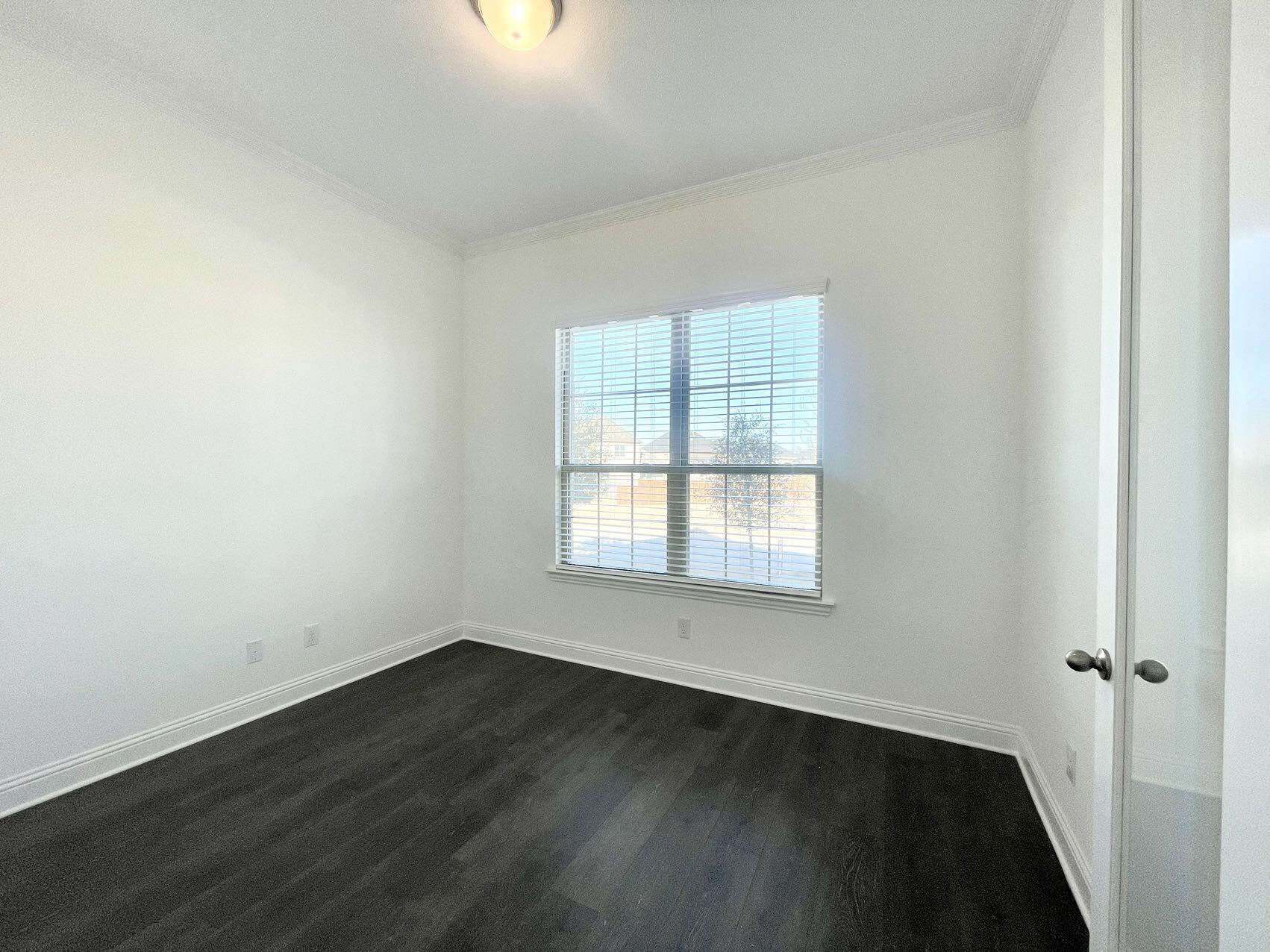 Building Photo - 16643 Chadwell Dr