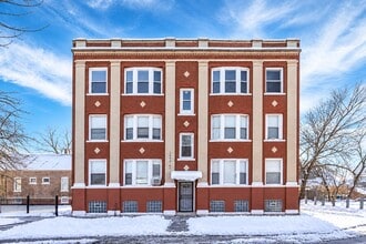 Building Photo - 1843 W 54th St