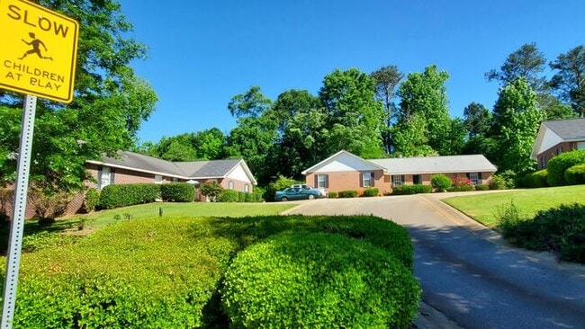 Building Photo - 1135 Micha Way