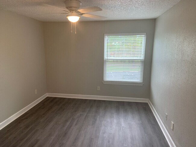 Building Photo - 3756 Idlebrook Cir