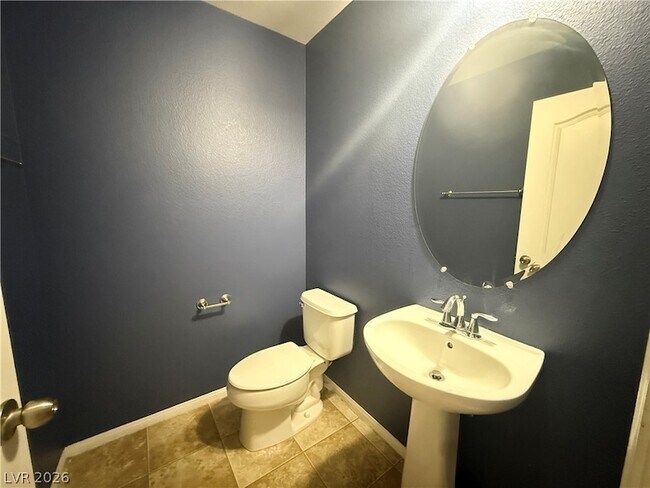 Building Photo - 673 Taliput Palm Pl