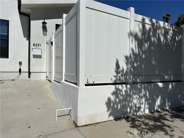Building Photo - 6571 Ponce Ave