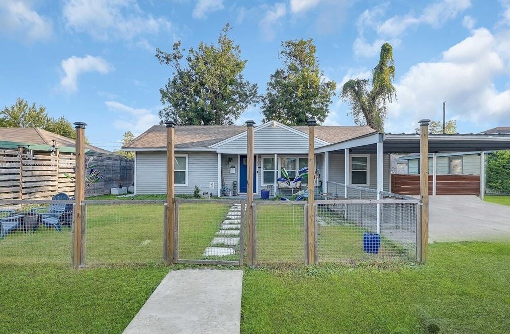 Building Photo - 42 Penway St