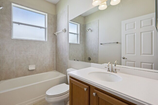 Building Photo - Spacious 3-Bedroom Gem with 2 Baths and 2238 Sq Ft of Comfort in Clermont!