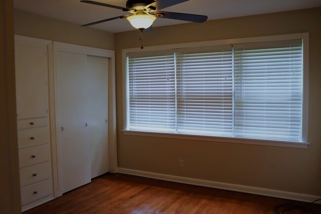 Building Photo - Bossier City, LA - 71112 - Beautifully upd...