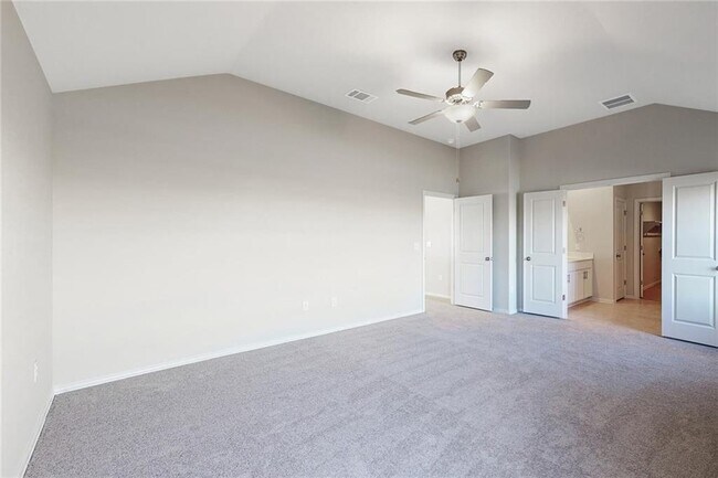Building Photo - 17212 Crowndale Dr