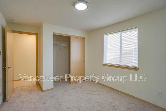 Building Photo - 1100 W 30th St