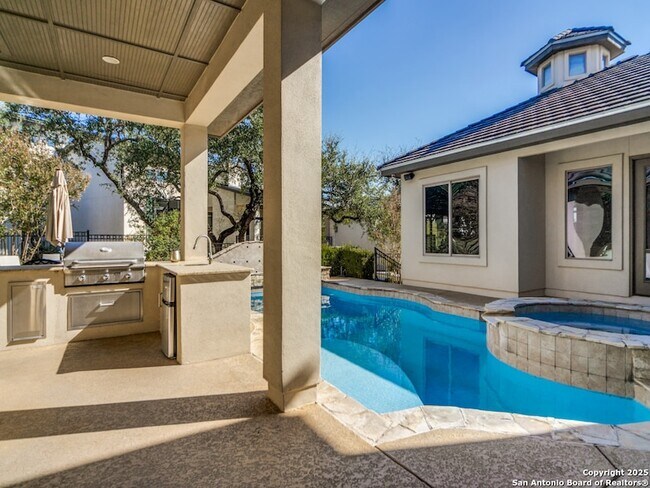 Building Photo - 16 Liser Glen