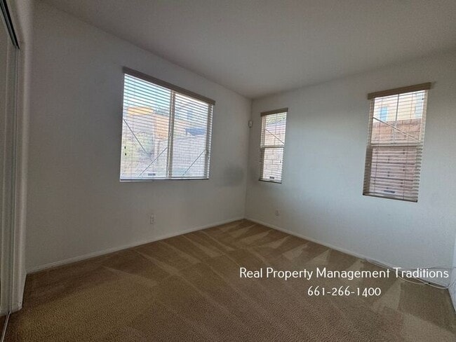 Building Photo - Ana Verde Hills - 4 bedroom, 3 bath!