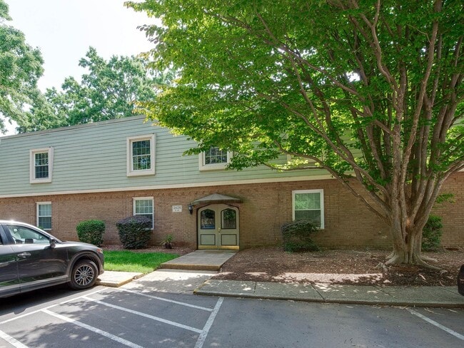 Building Photo - Check out this amazingly located 3 bed/2 b...