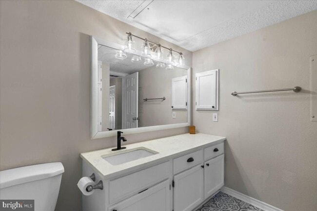 Building Photo - 1524 Lincoln Way